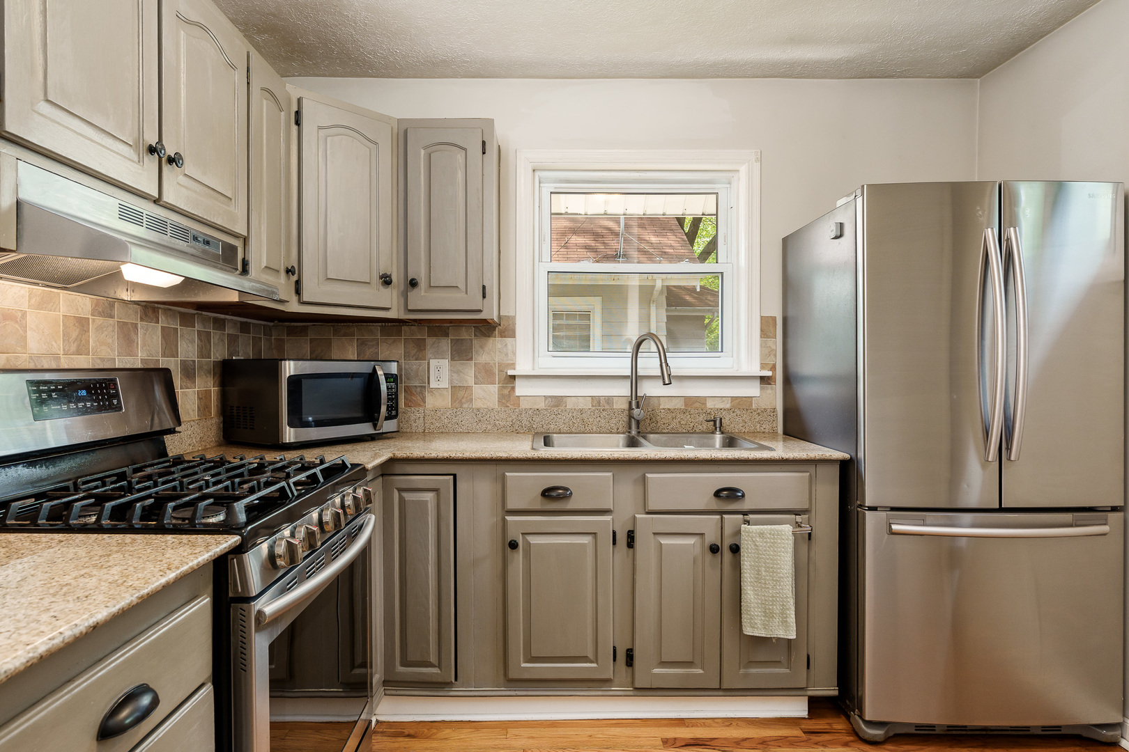 2515 Yonge Street Property Photo 12