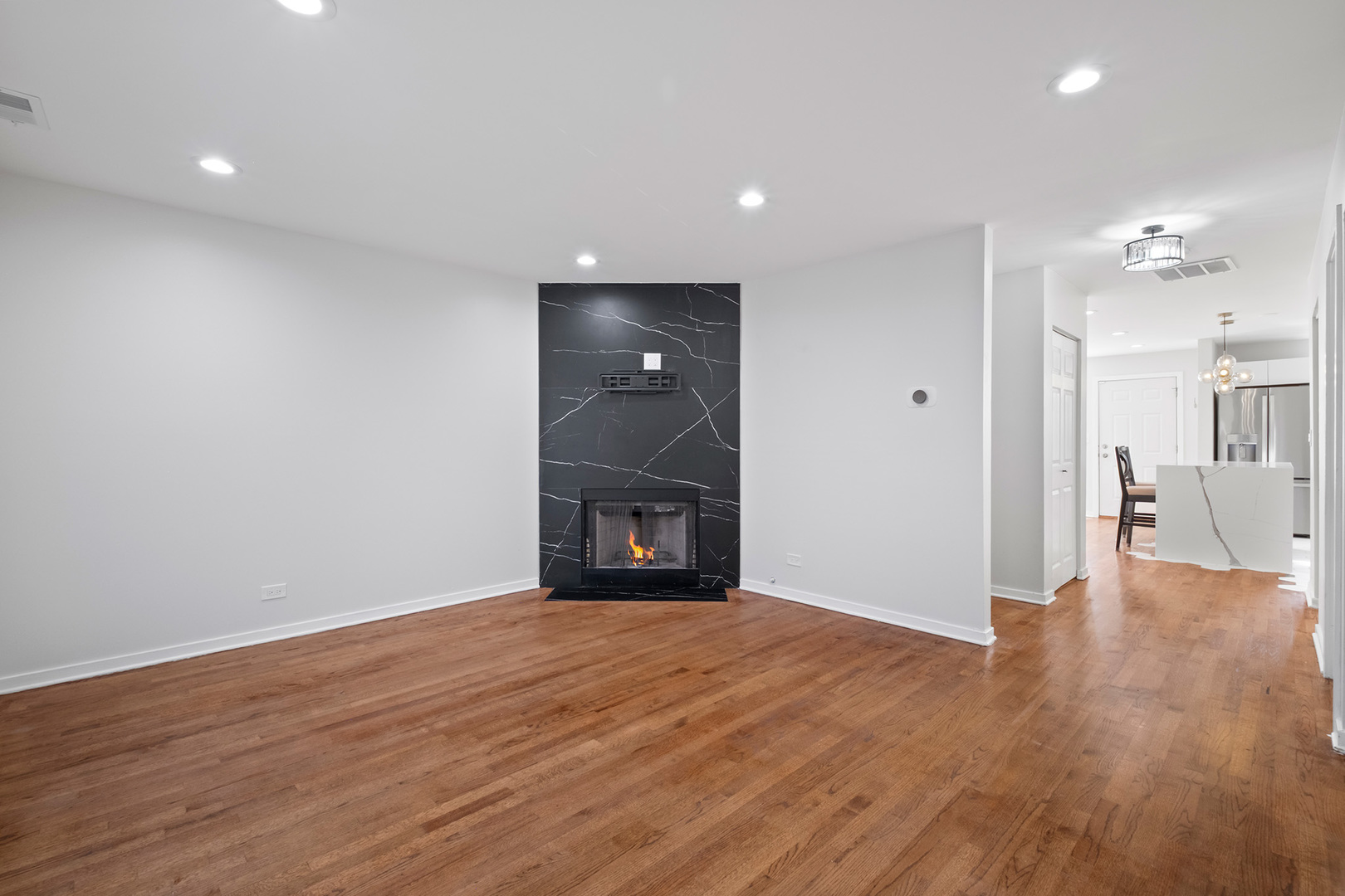 6449 S Kenwood Avenue 2 Property Photo 2