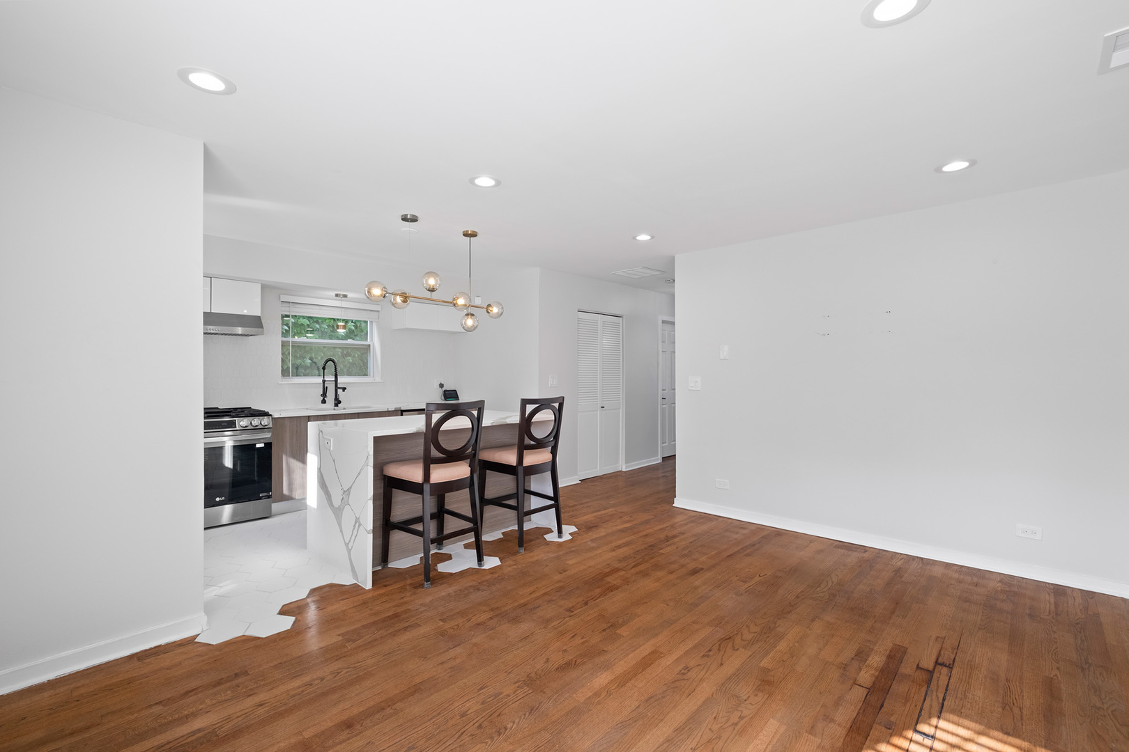 6449 S Kenwood Avenue 2 Property Photo 5
