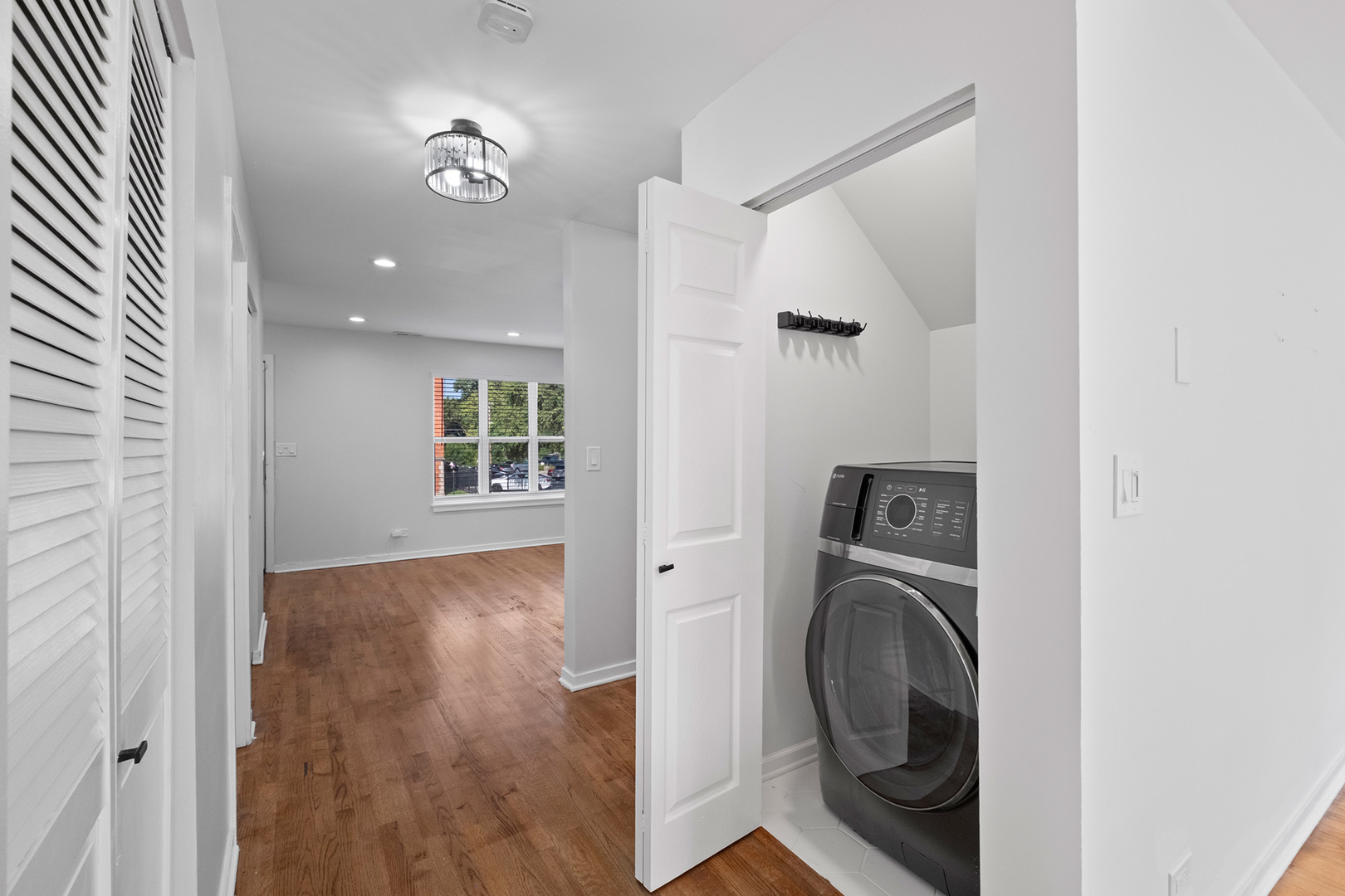 6449 S Kenwood Avenue 2 Property Photo 7