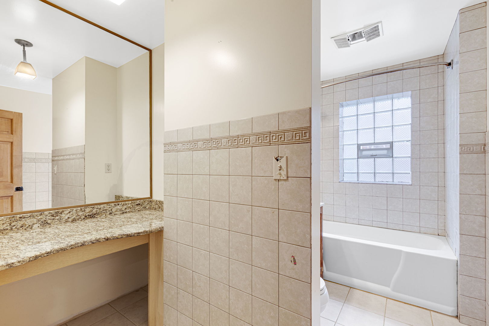 5353 N Spaulding Avenue Property Photo 14