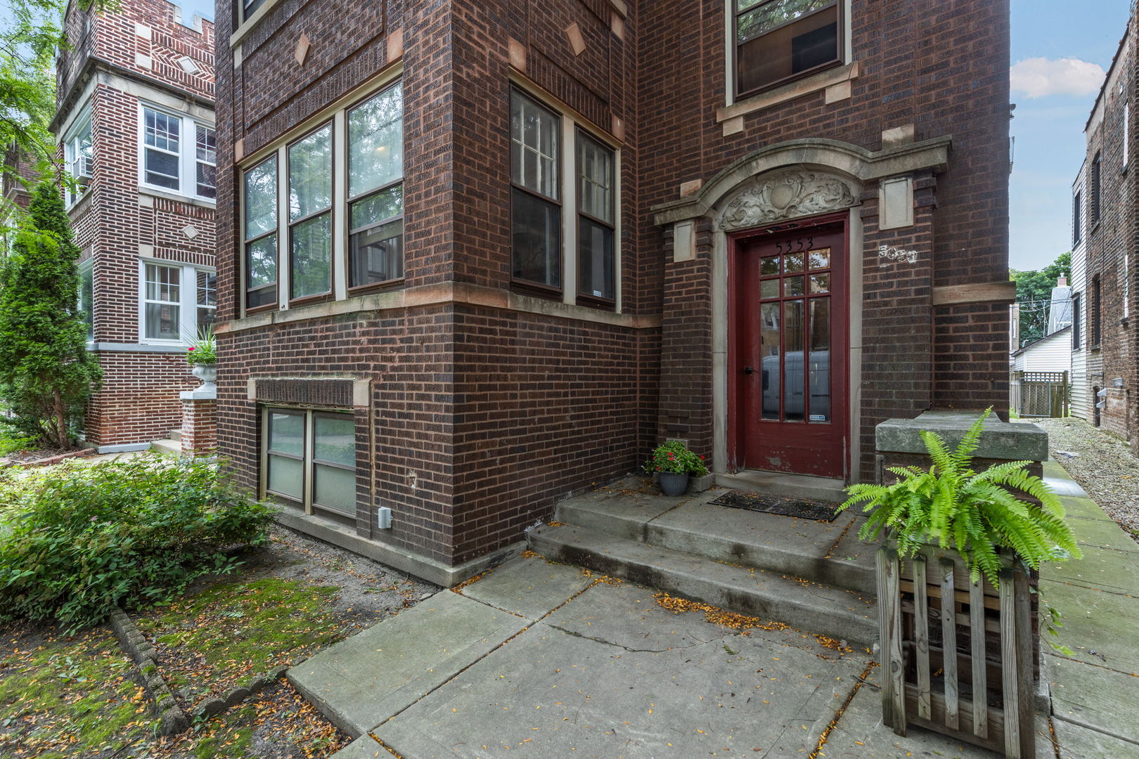 5353 N Spaulding Avenue Property Photo 23