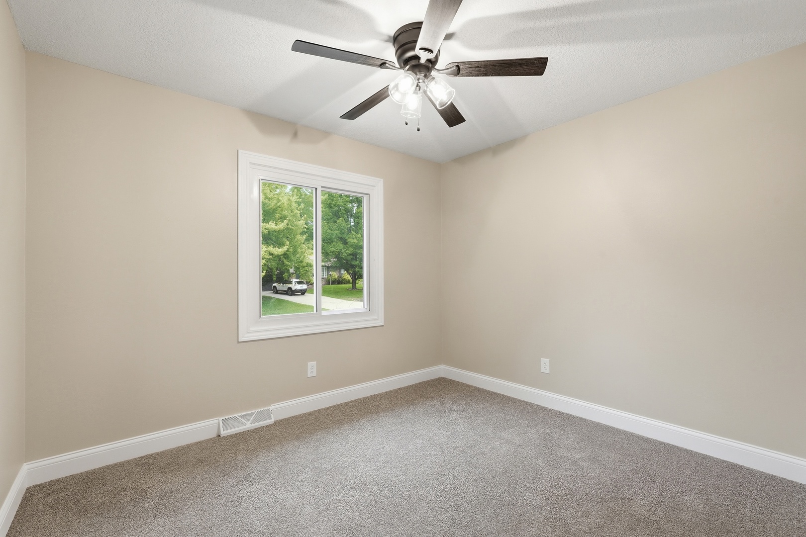 1721 E 42nd Court Property Photo 18