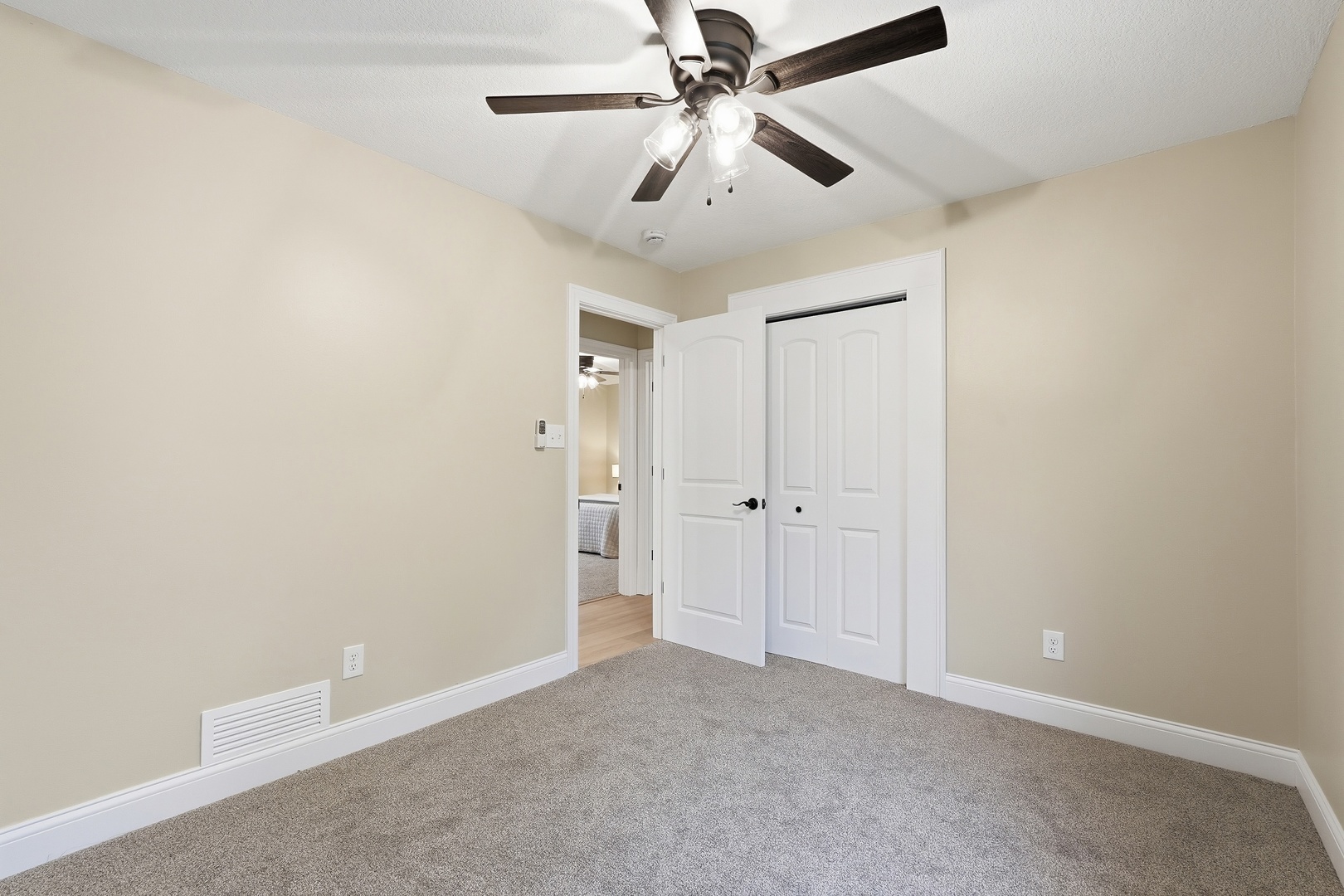 1721 E 42nd Court Property Photo 19