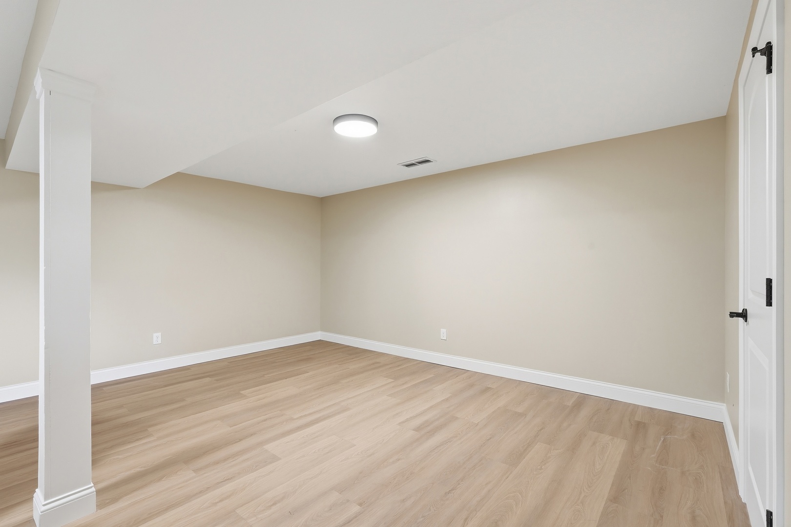 1721 E 42nd Court Property Photo 29