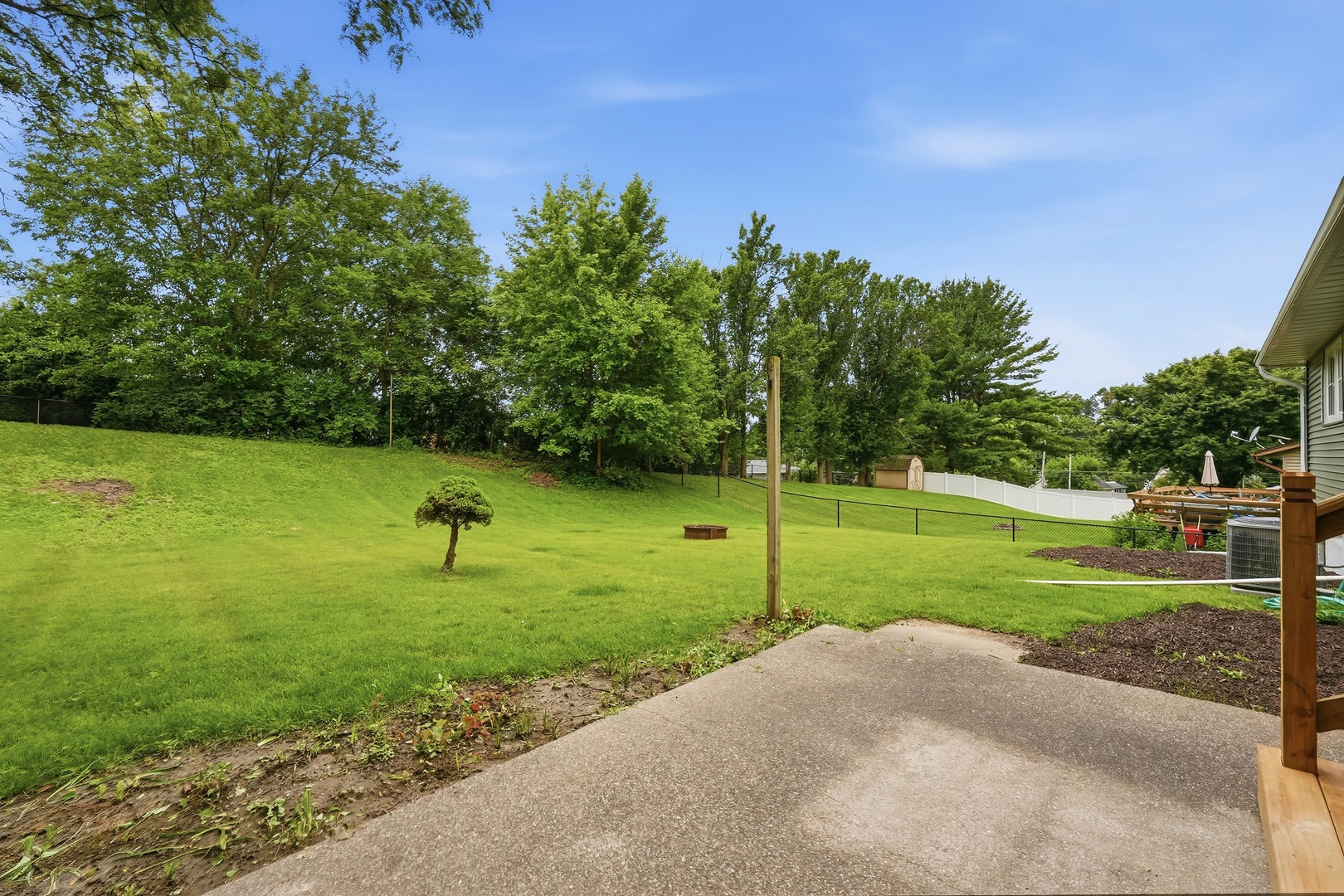 1721 E 42nd Court Property Photo 37
