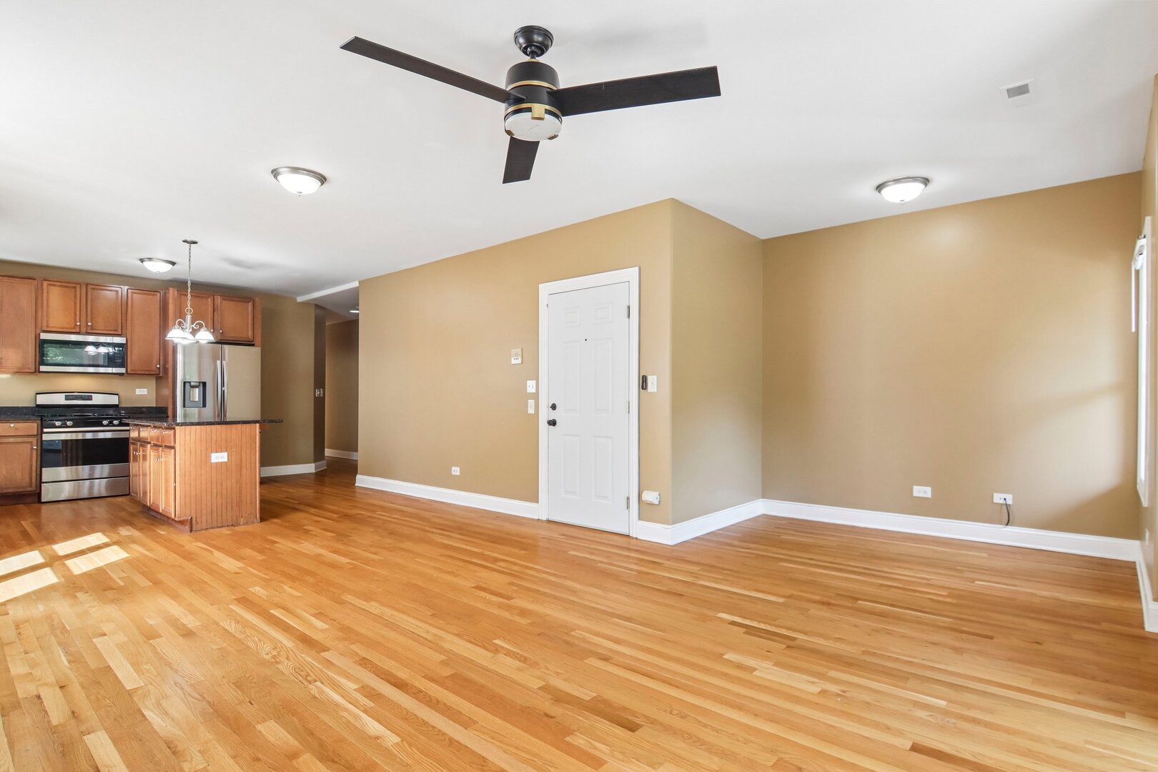 6526 S Kimbark Avenue 2s Property Photo 11