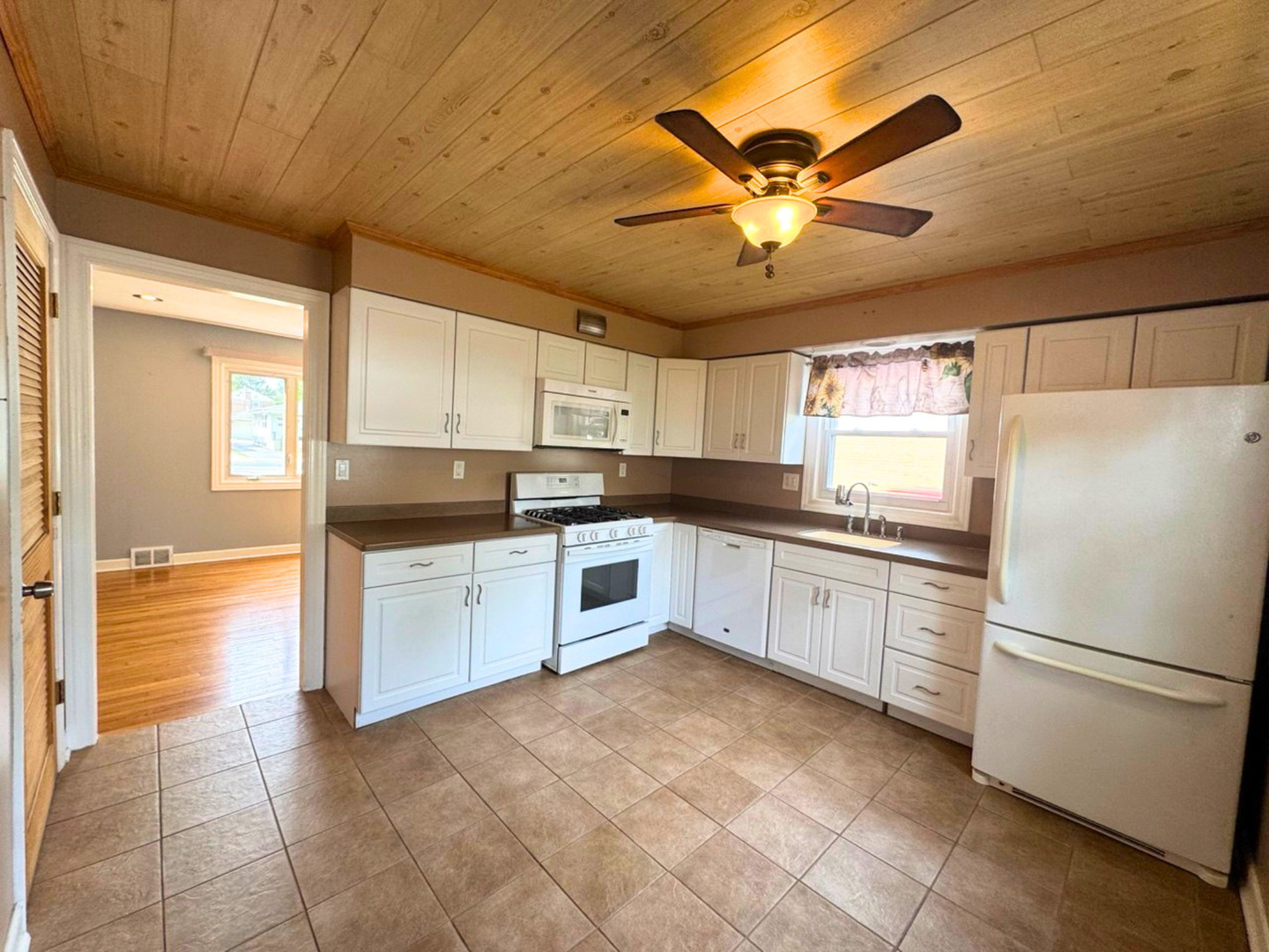 817 S Spring Road Property Photo 4