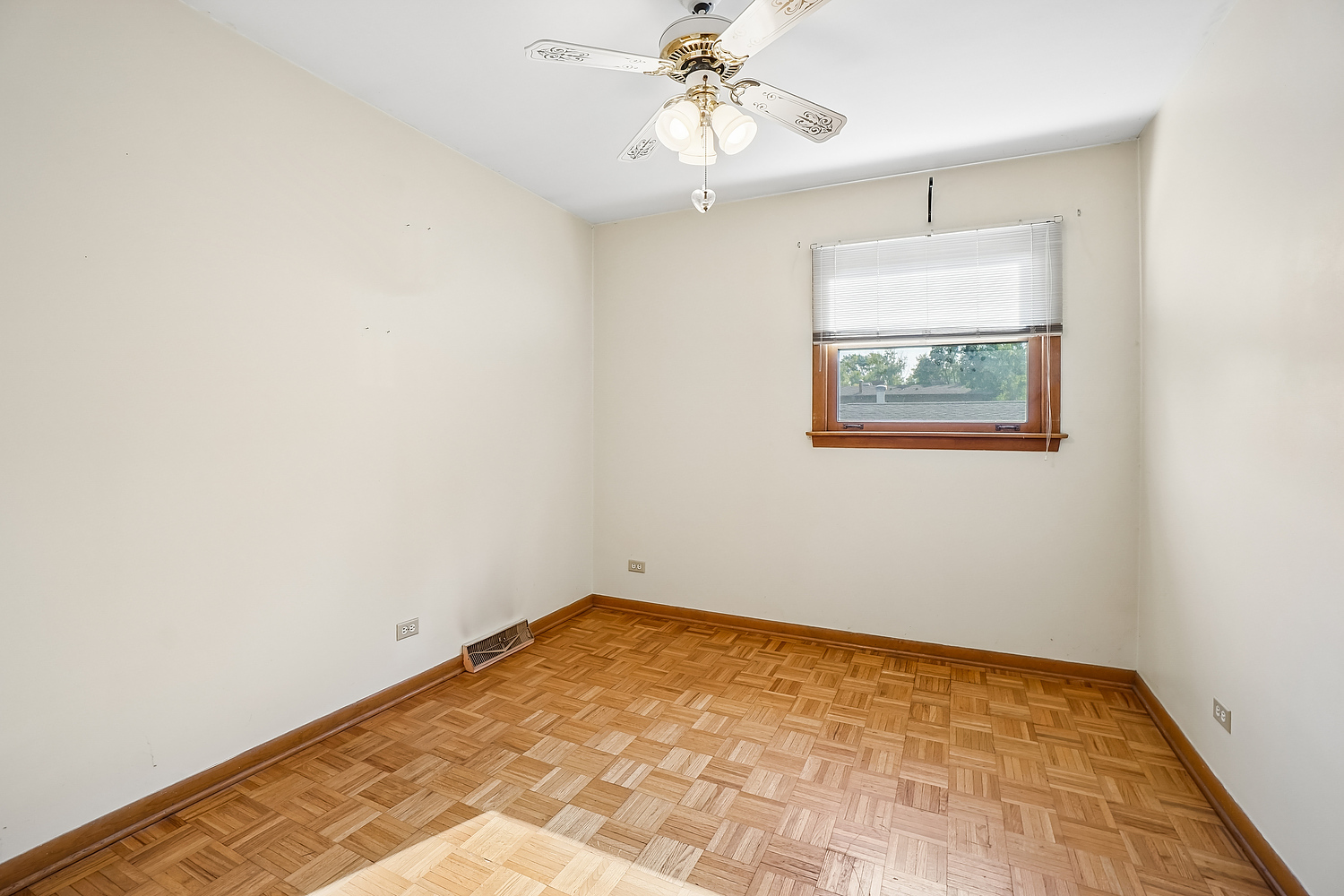 1050 W Strieff Lane Property Photo 12
