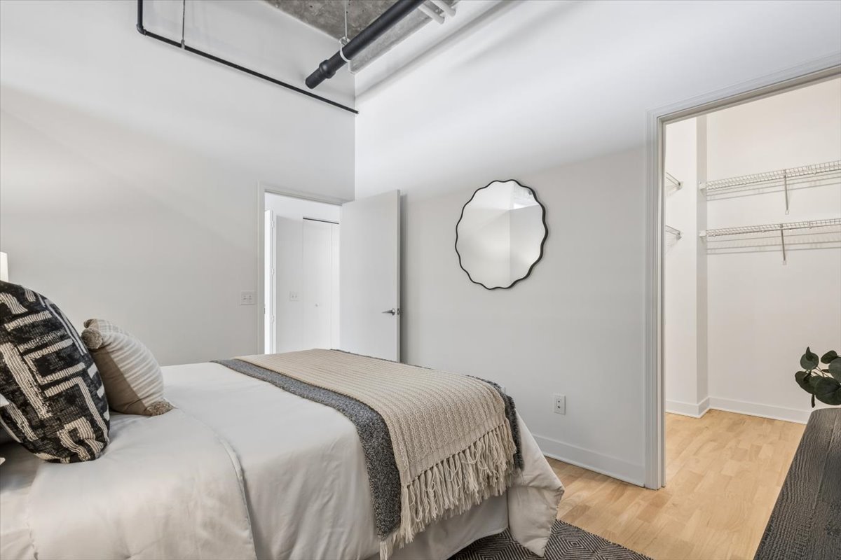 320 E 21st Street 807 Property Photo 14