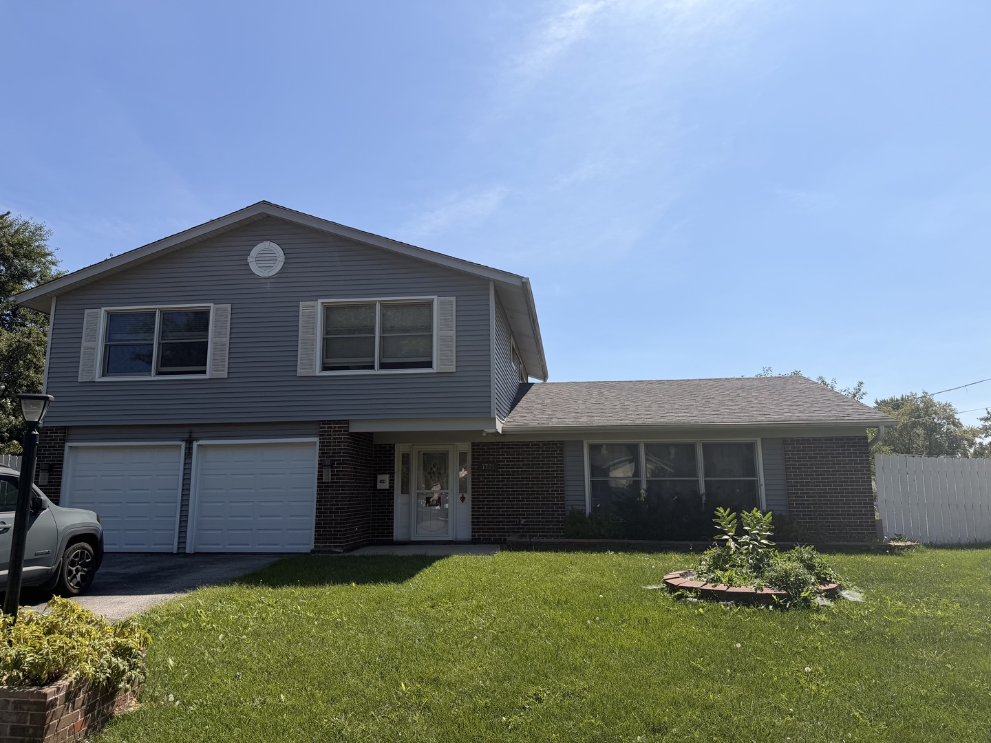 7791 Sherwood Circle Property Photo 2