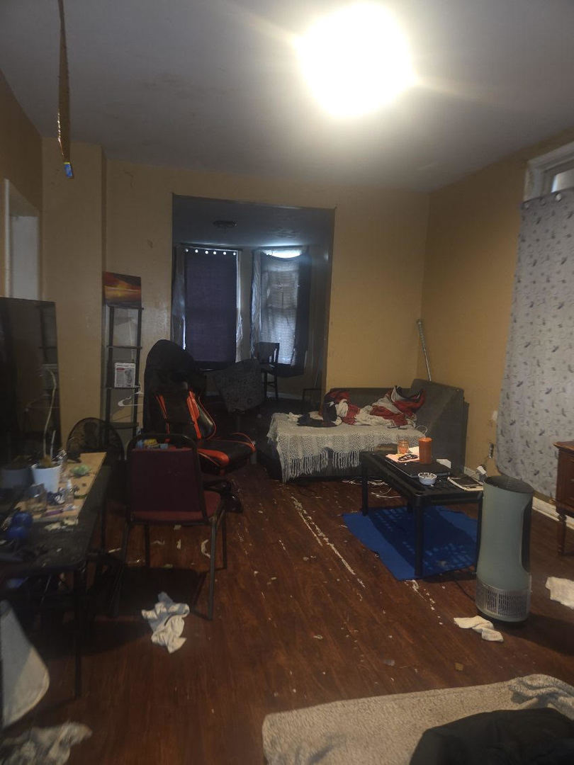 5610 S Throop Street Property Photo 3