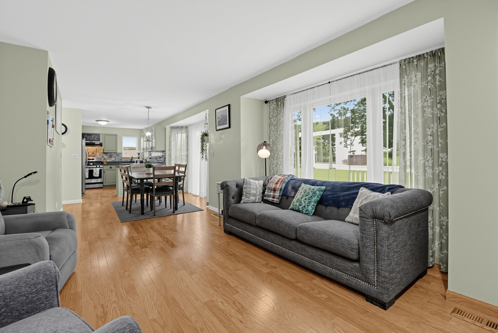 1718 Midday Drive Property Photo 4