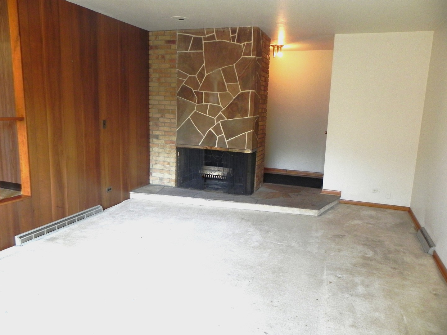 5400 N Mulligan Avenue Property Photo 2