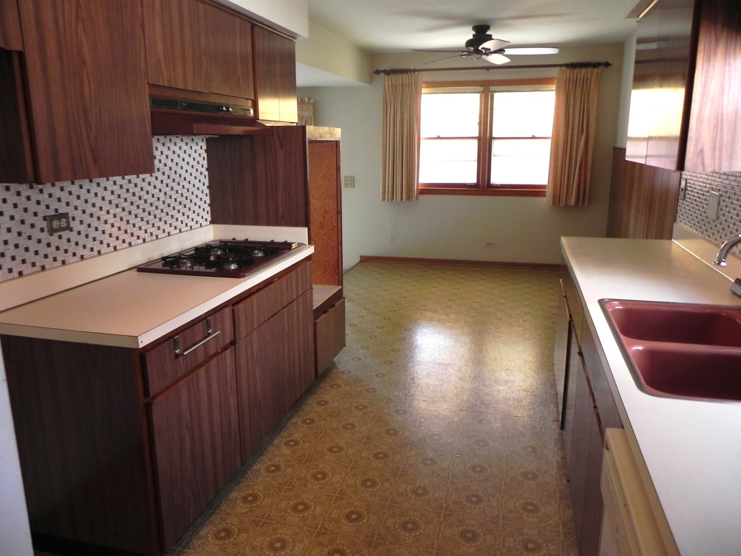 5400 N Mulligan Avenue Property Photo 5