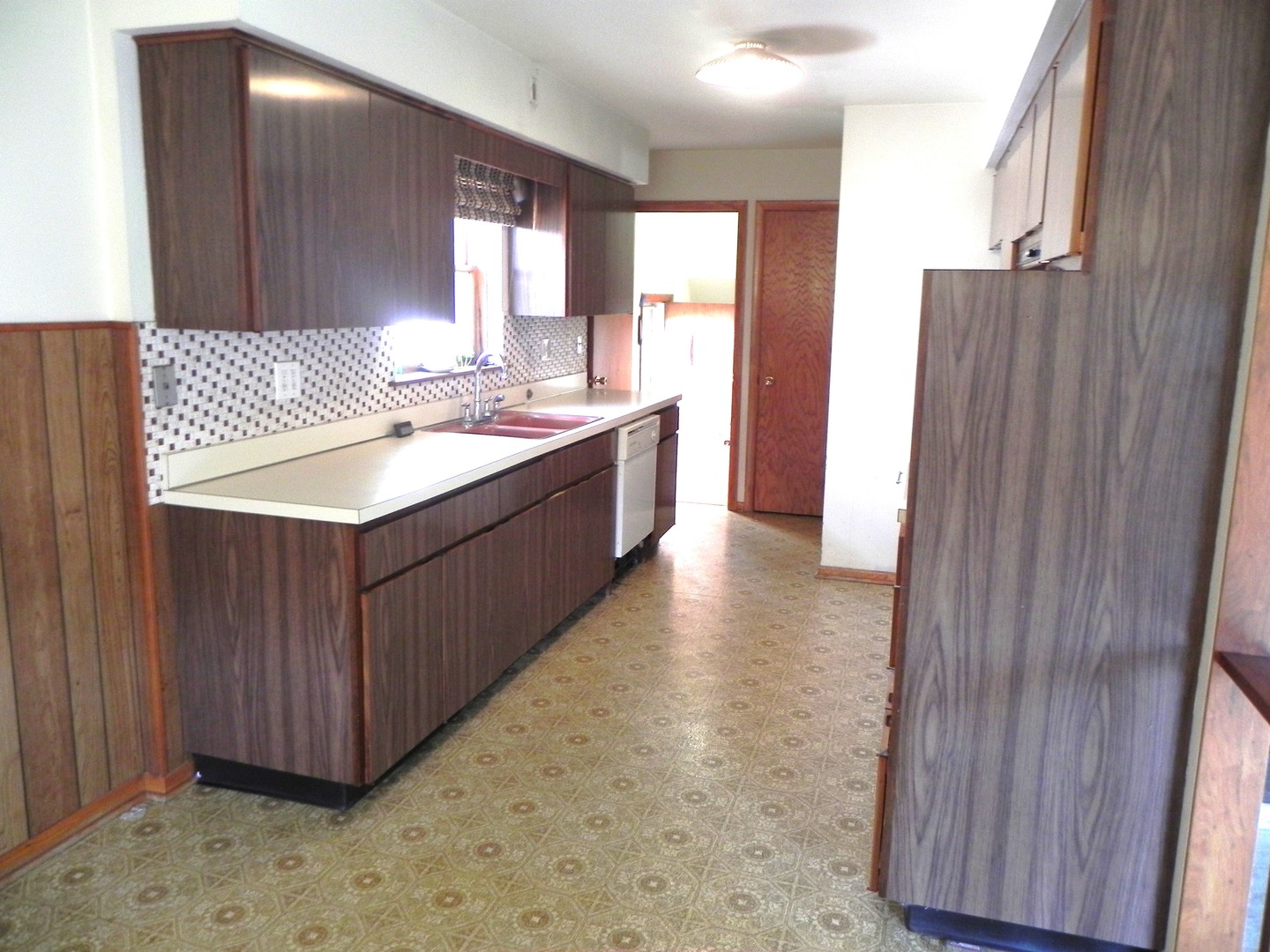 5400 N Mulligan Avenue Property Photo 7