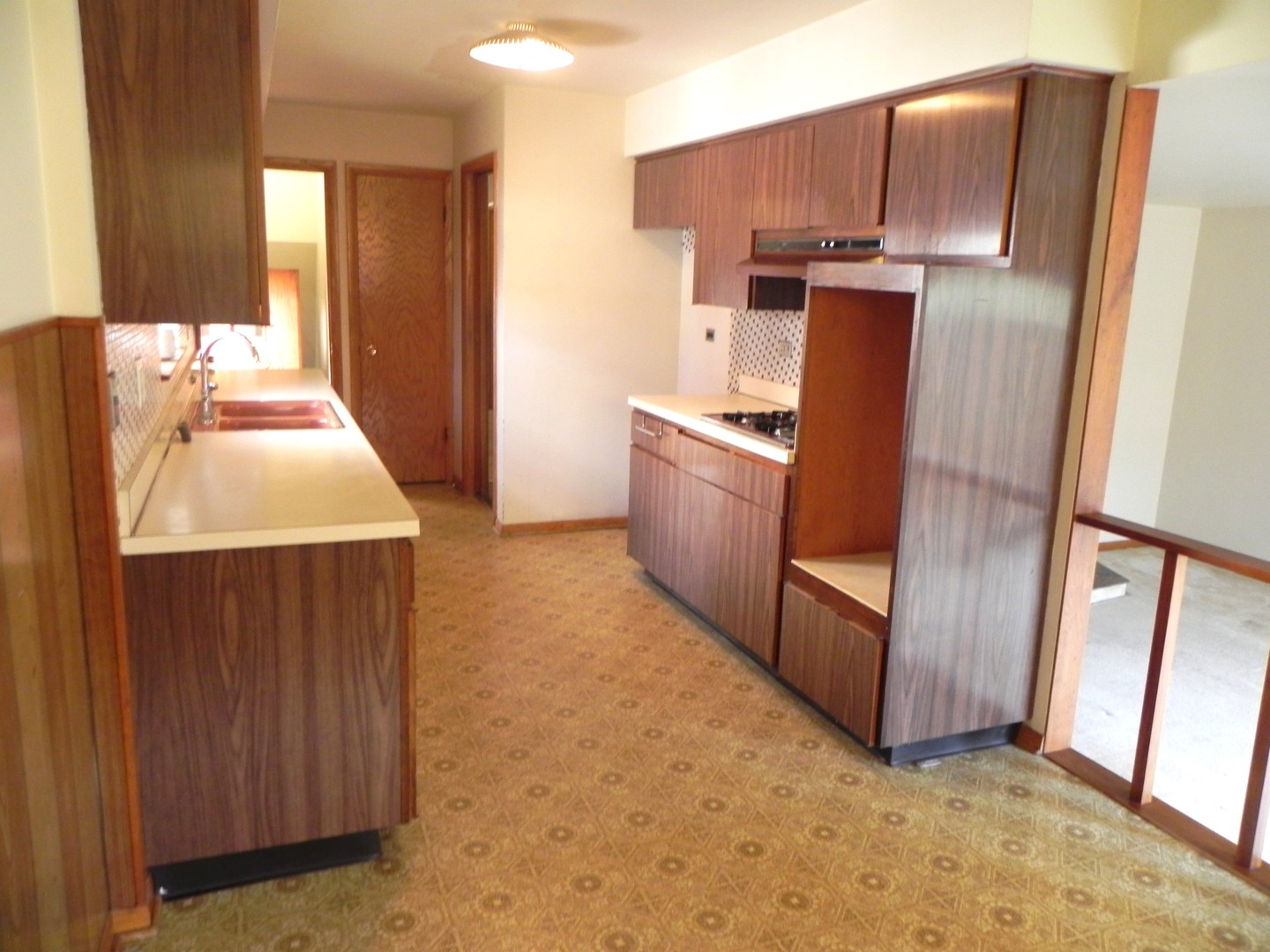 5400 N Mulligan Avenue Property Photo 8