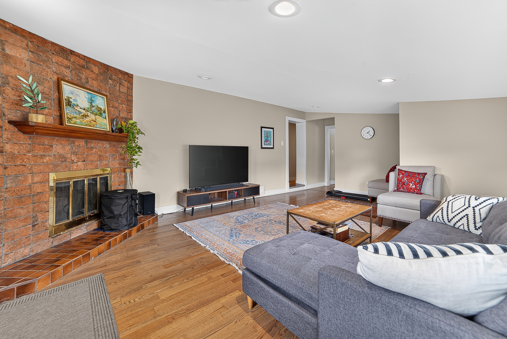 4615 Larch Avenue Property Photo 8