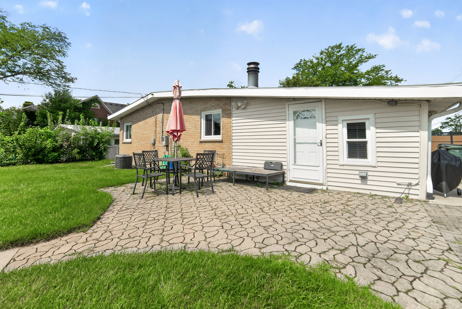 4615 Larch Avenue Property Photo 18