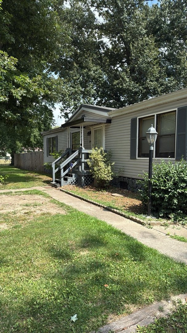 200 E Blake Street Property Photo 1