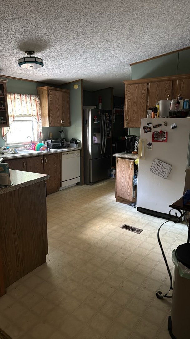 200 E Blake Street Property Photo 11