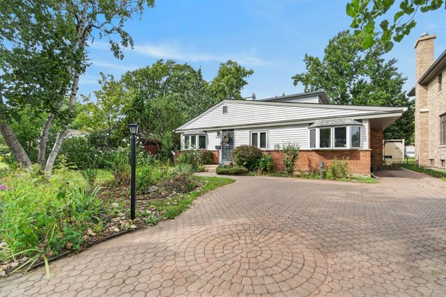 7106 Beckwith Road Property Photo 1