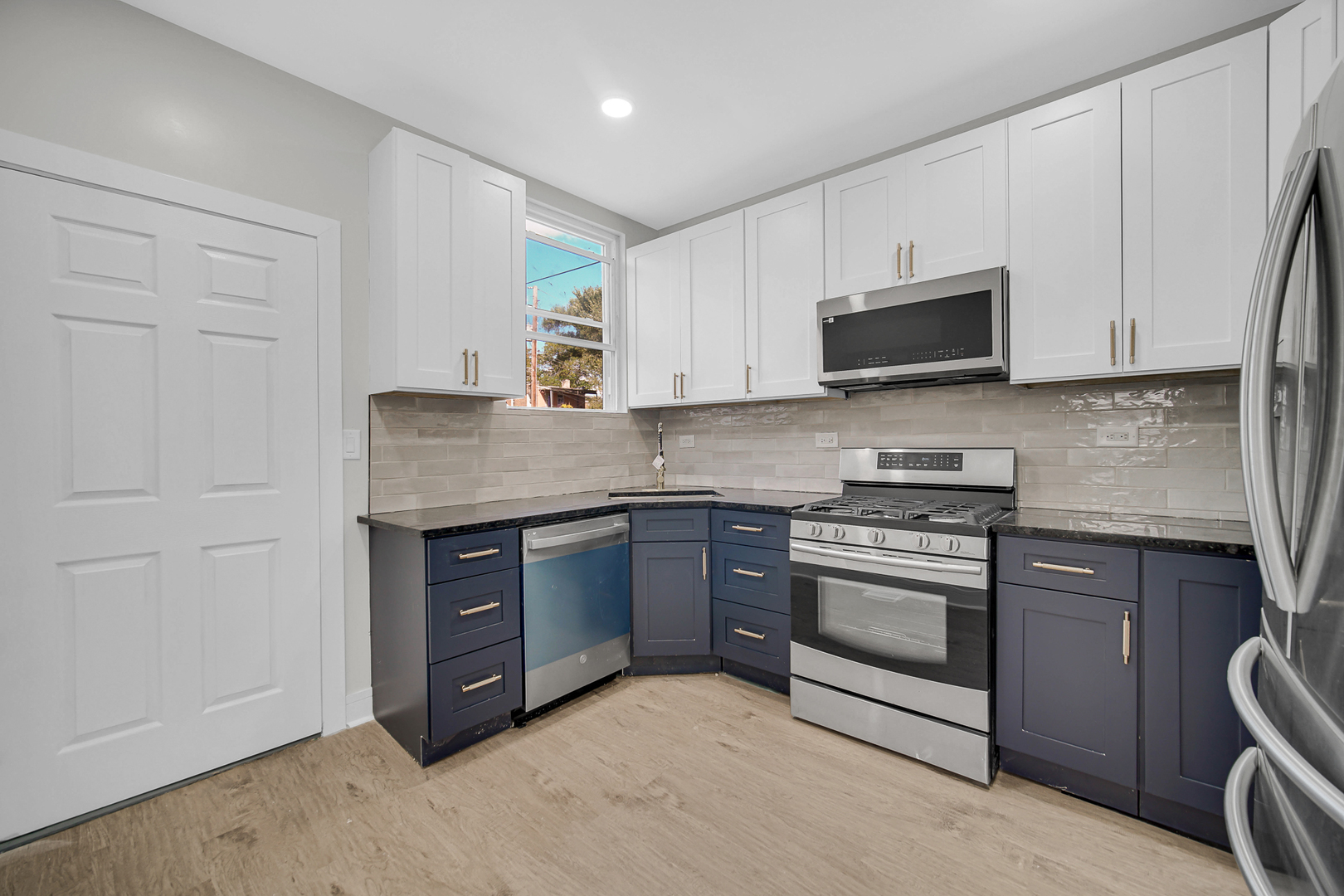 542 N Lavergne Avenue Property Photo 10