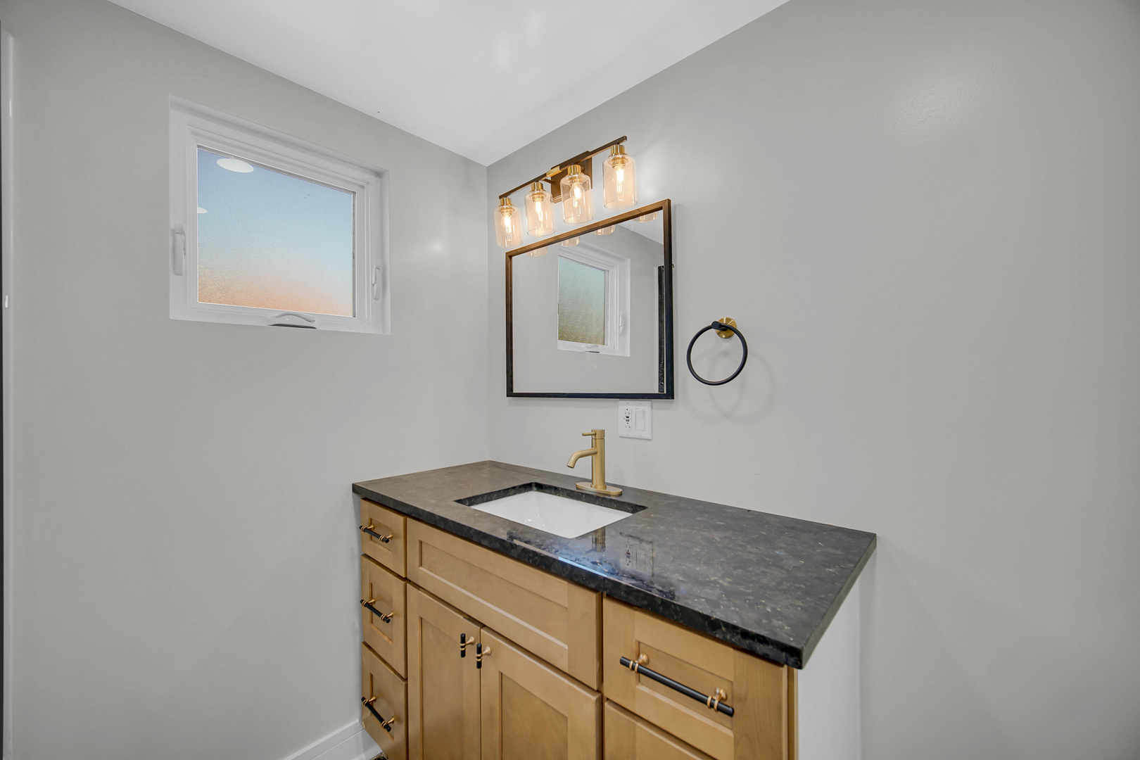 542 N Lavergne Avenue Property Photo 22