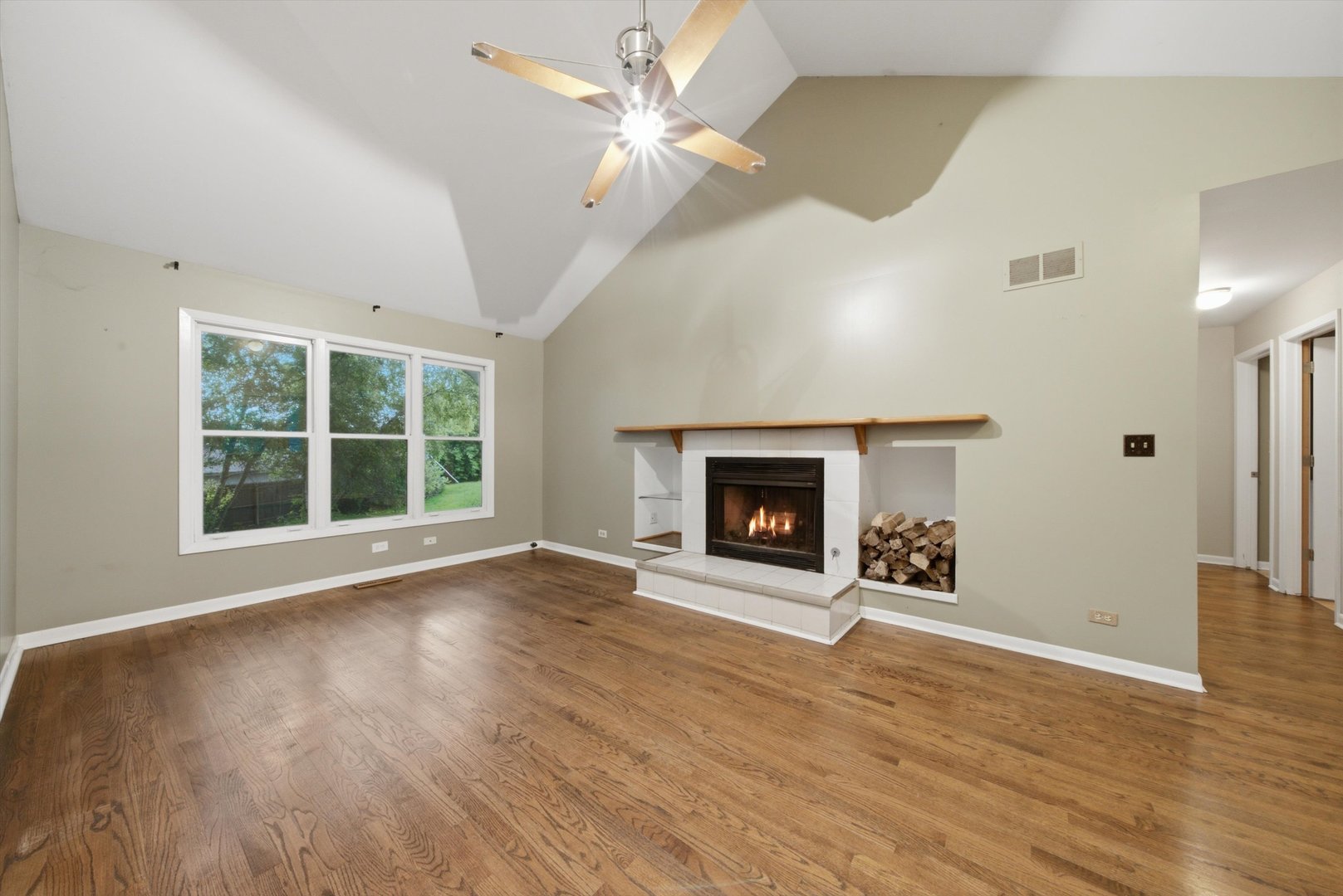 929 Alton Court Property Photo 10
