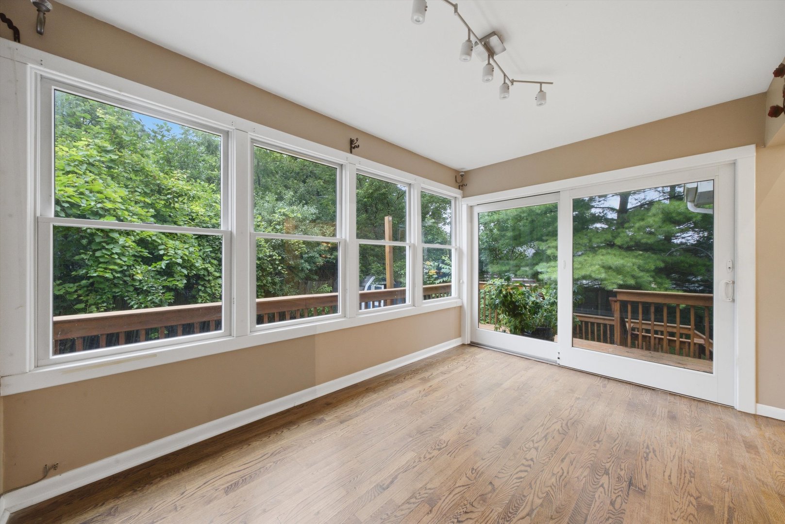 929 Alton Court Property Photo 15