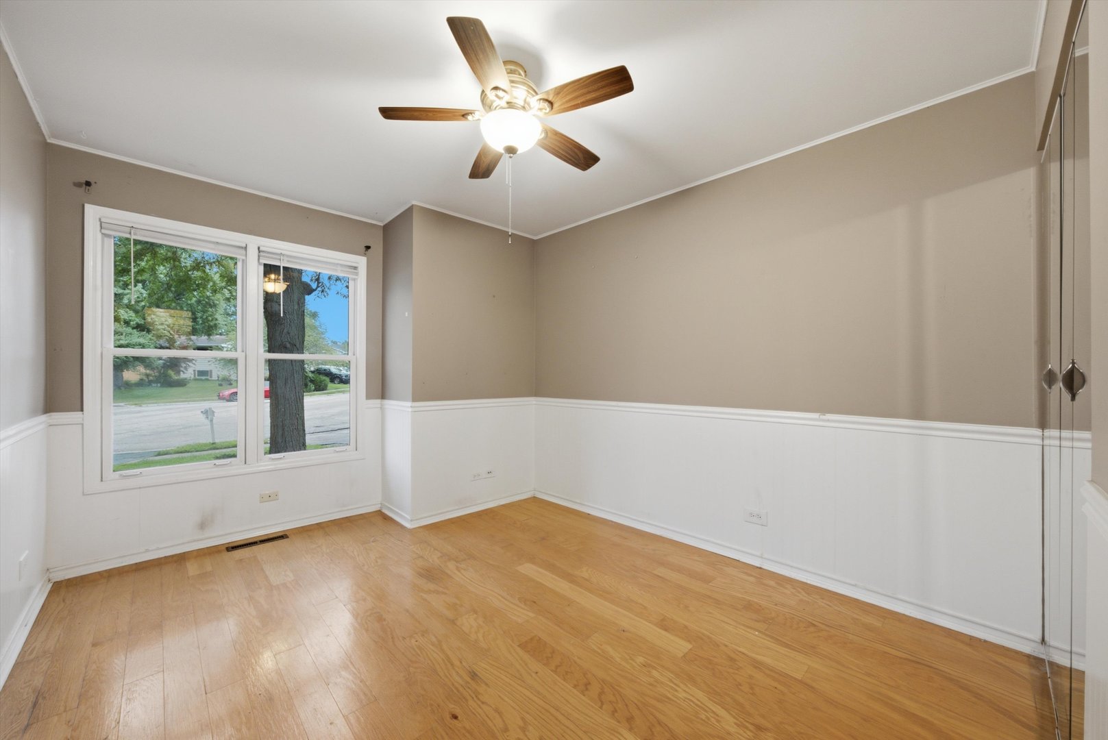 929 Alton Court Property Photo 16