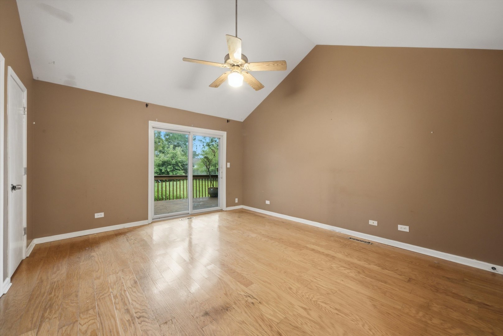 929 Alton Court Property Photo 19