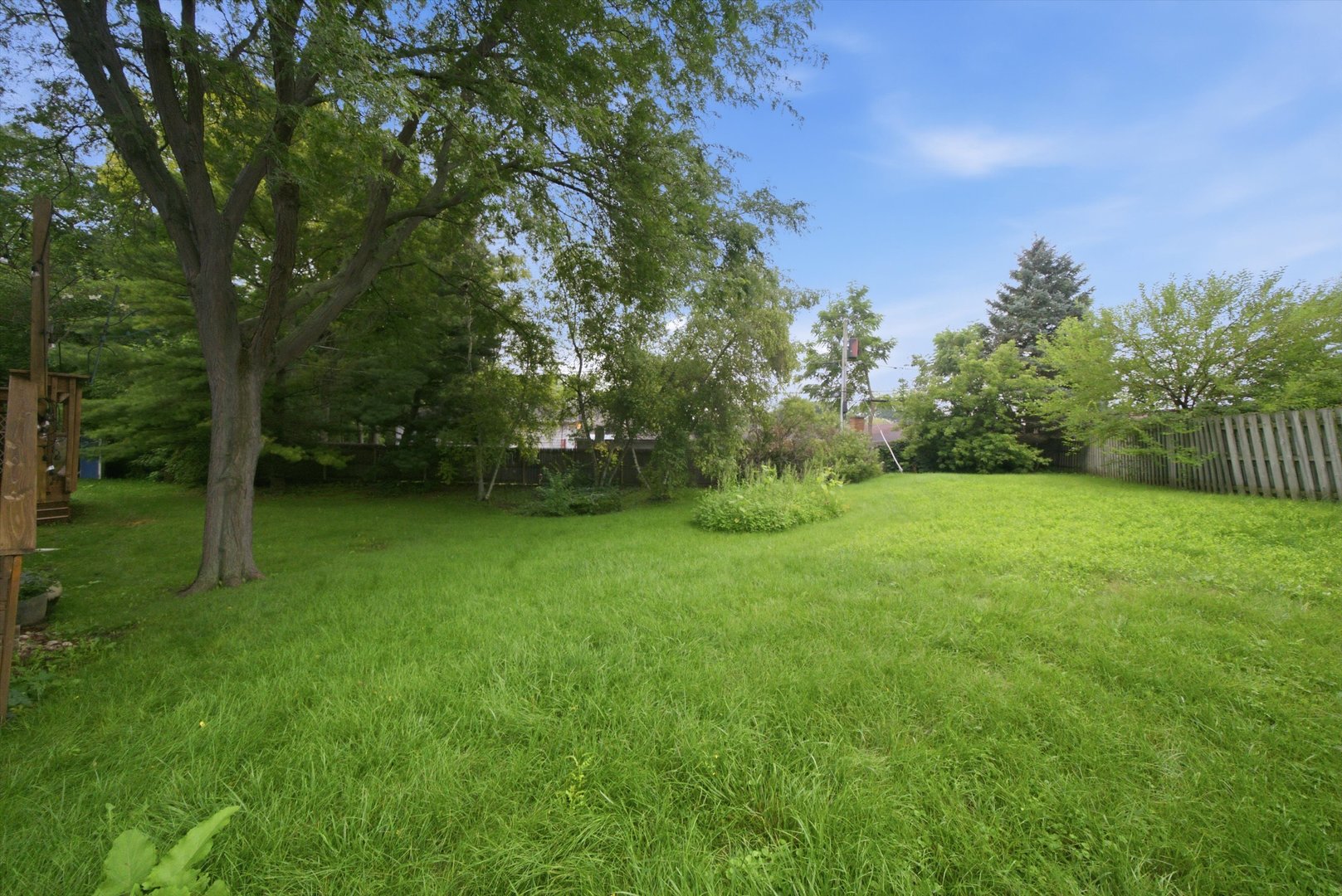 929 Alton Court Property Photo 29