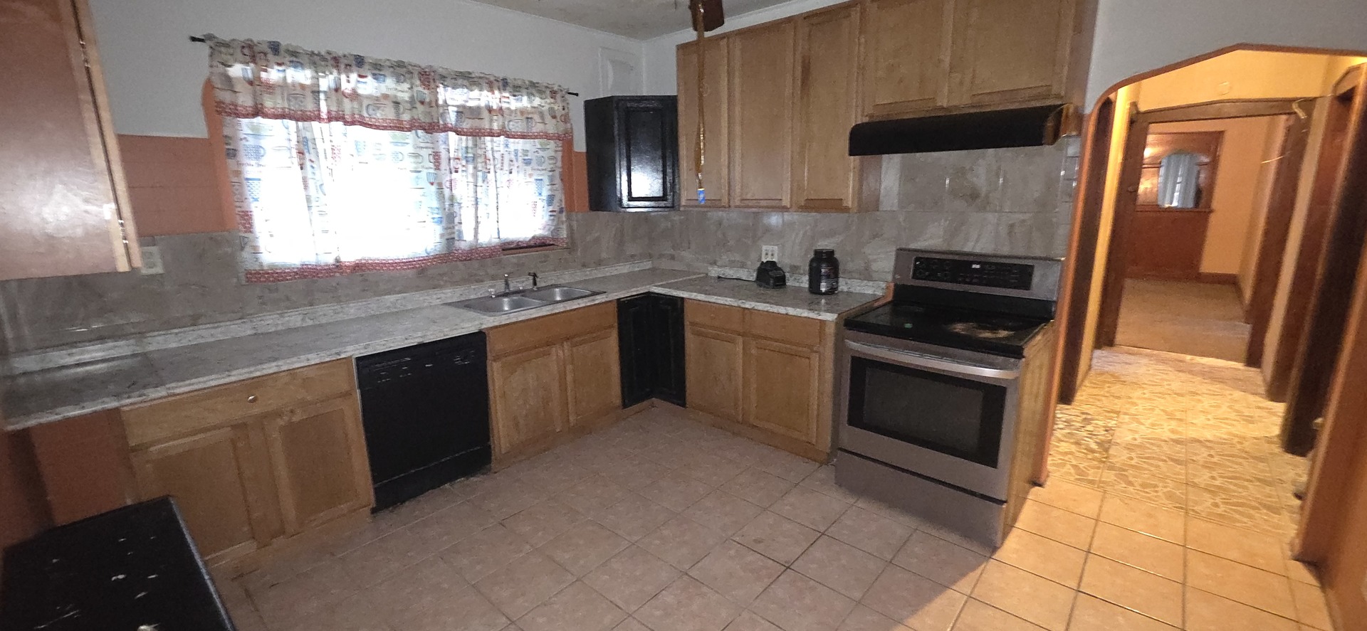 8443 S Manistee Avenue Property Photo 6