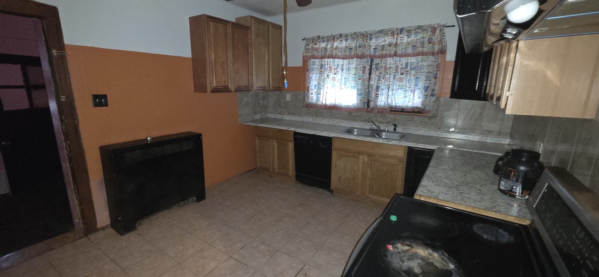 8443 S Manistee Avenue Property Photo 7