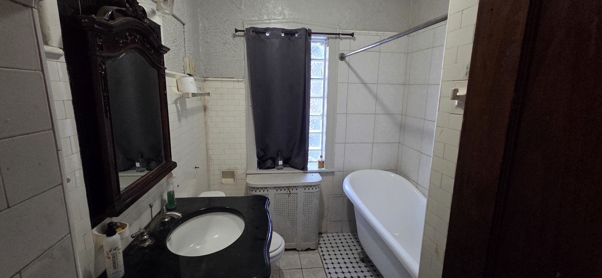 8443 S Manistee Avenue Property Photo 9