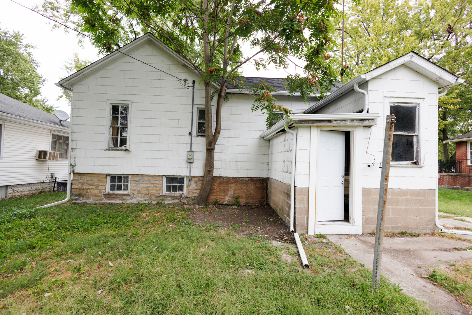 1065 S 4th Avenue Property Photo 6