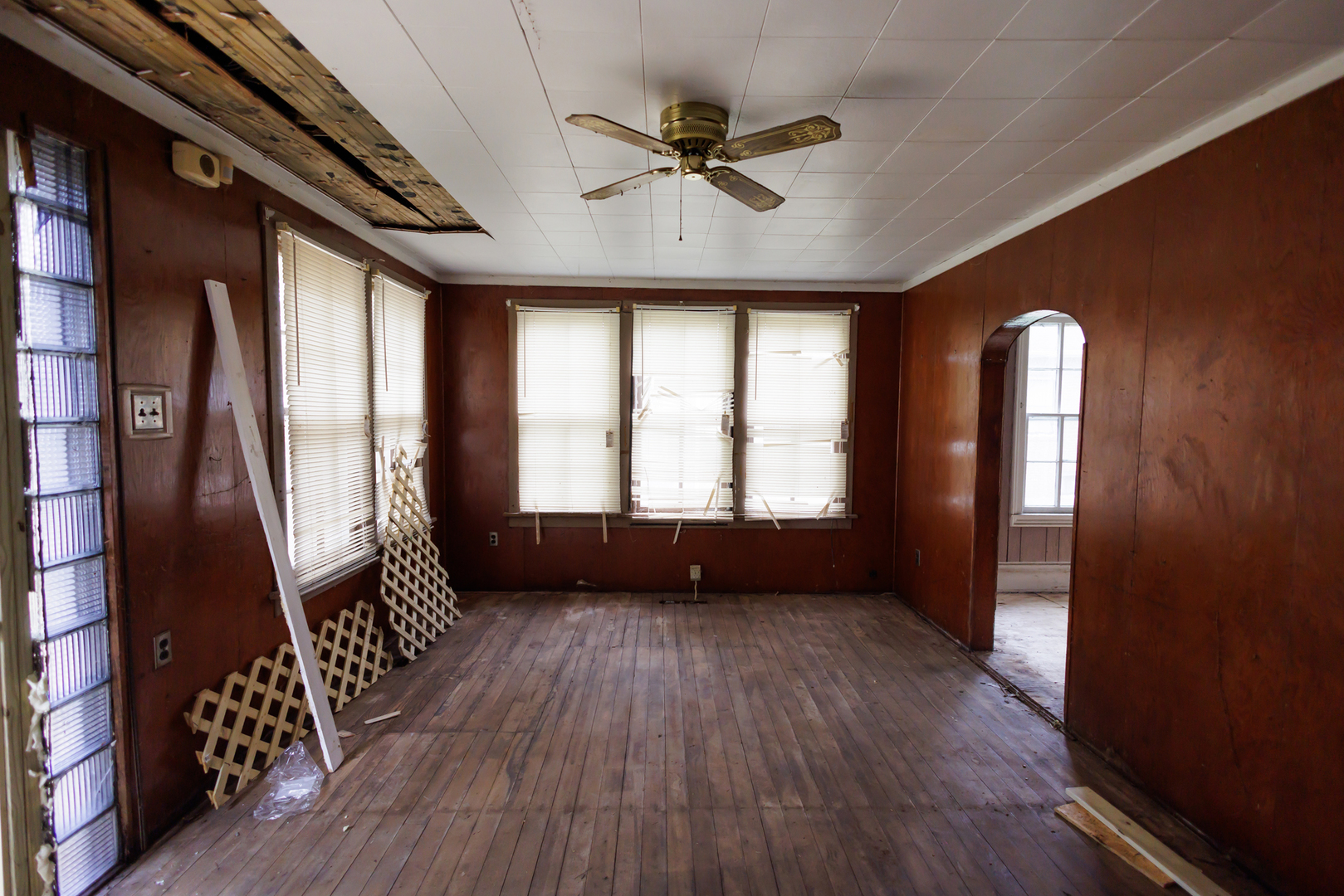 1065 S 4th Avenue Property Photo 10