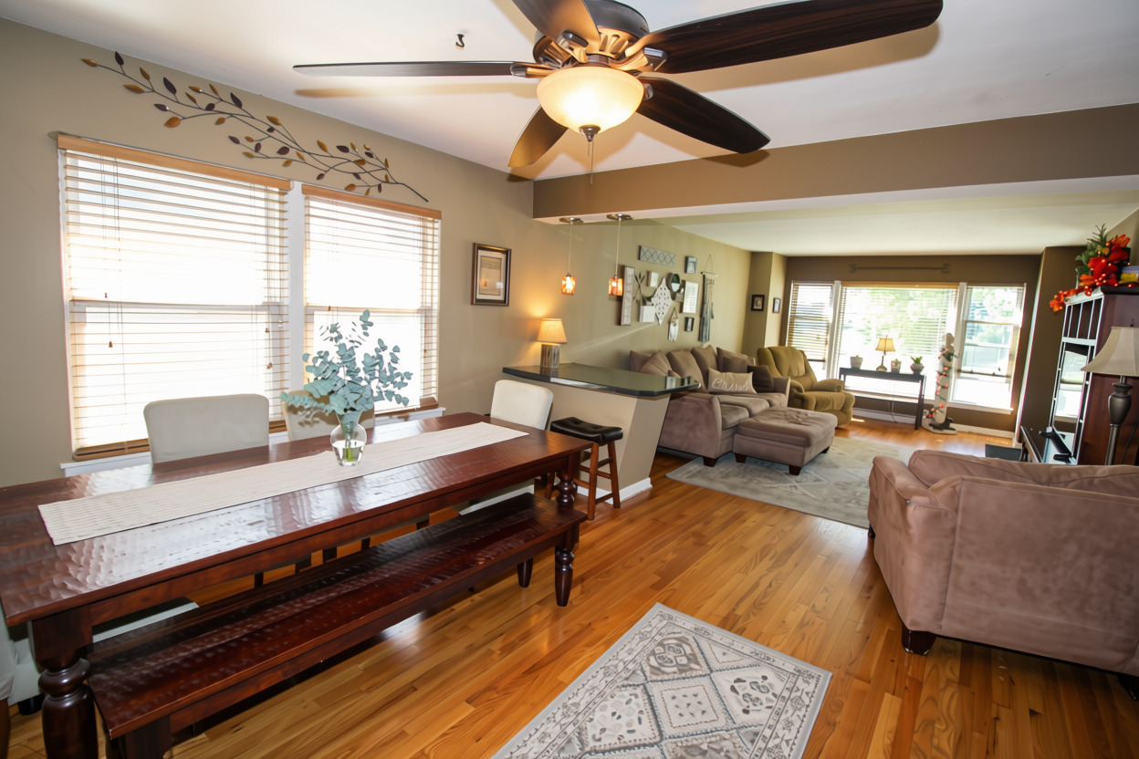 9341 Menard Avenue Property Photo 7