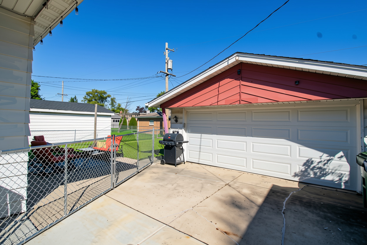 9341 Menard Avenue Property Photo 22