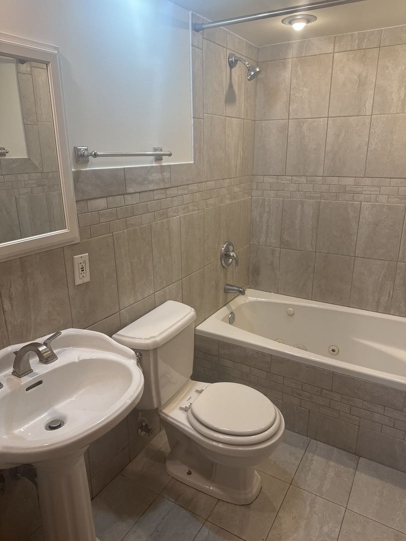 5721 Circle Drive 304 Property Photo 8