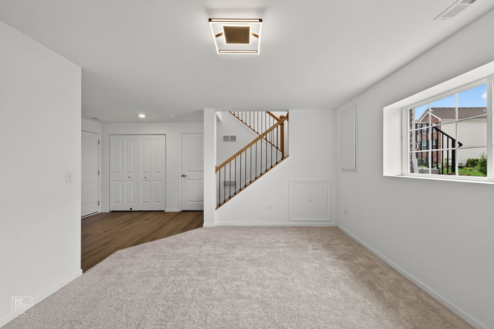 707 Neubauer Circle 603 Property Photo 2