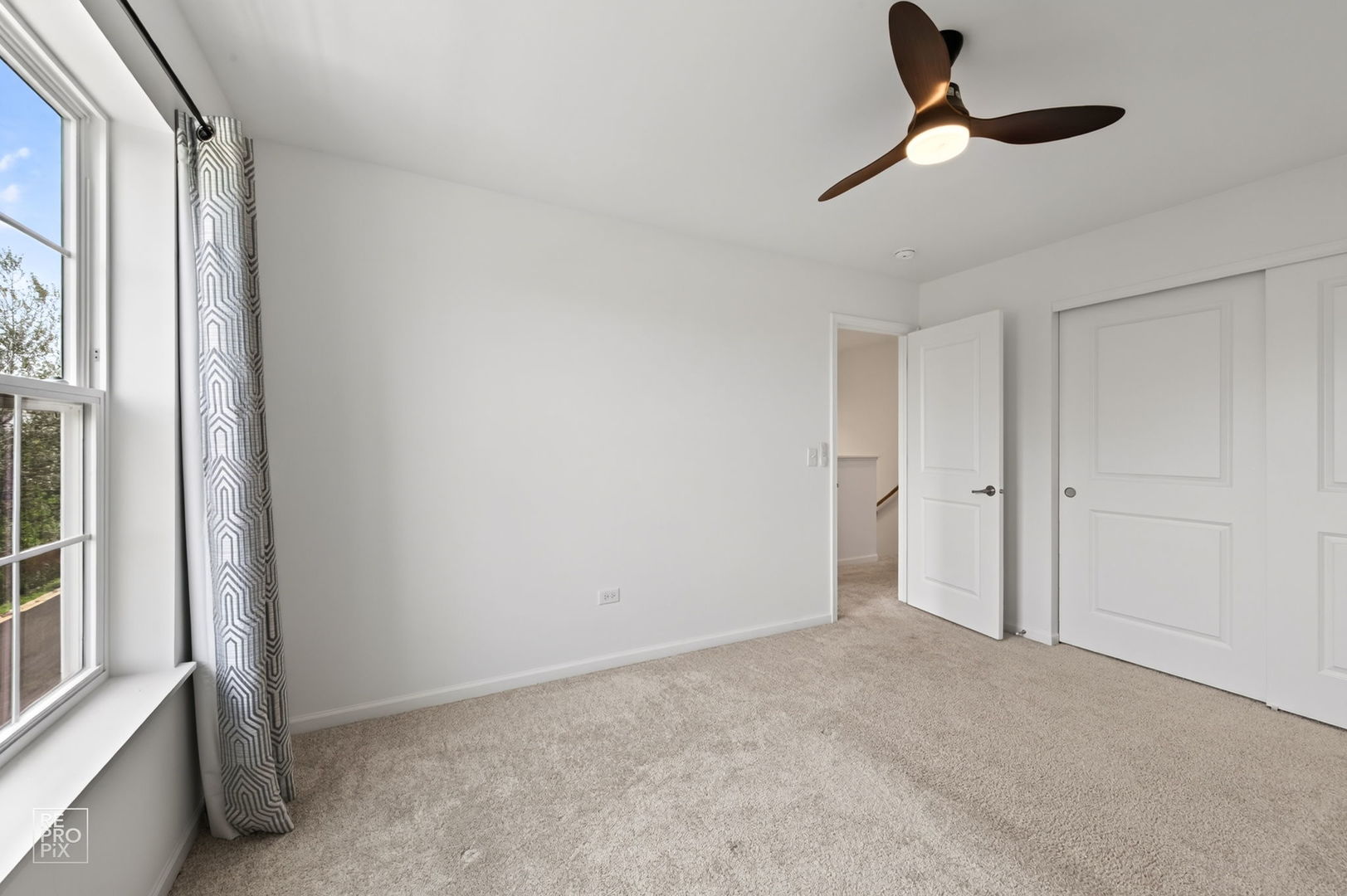 707 Neubauer Circle 603 Property Photo 11