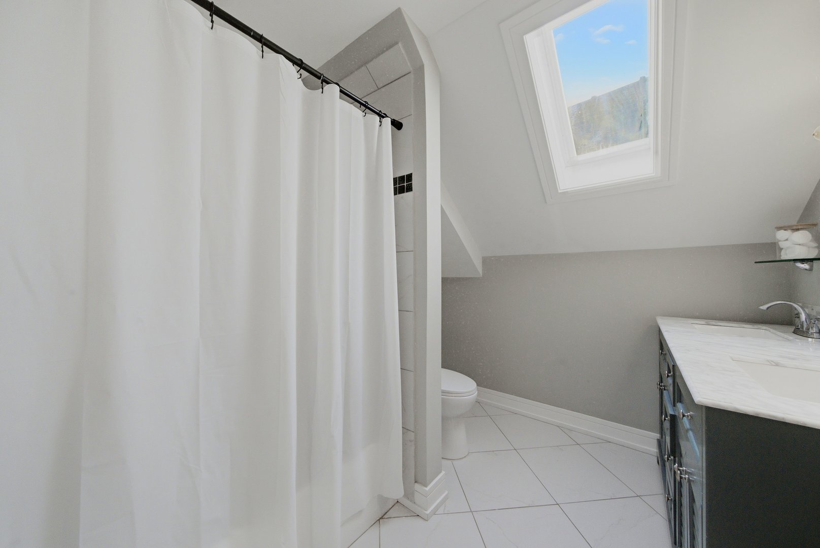 2421 N Marmora Avenue Property Photo 23