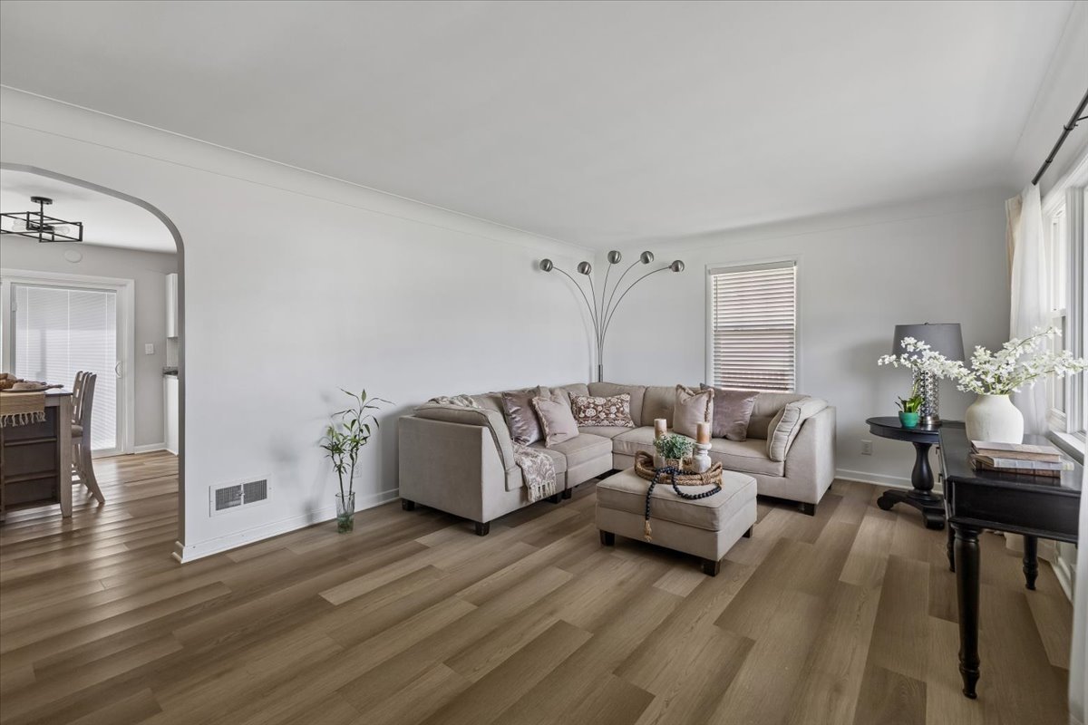 1305 N Prairie Avenue Property Photo 4