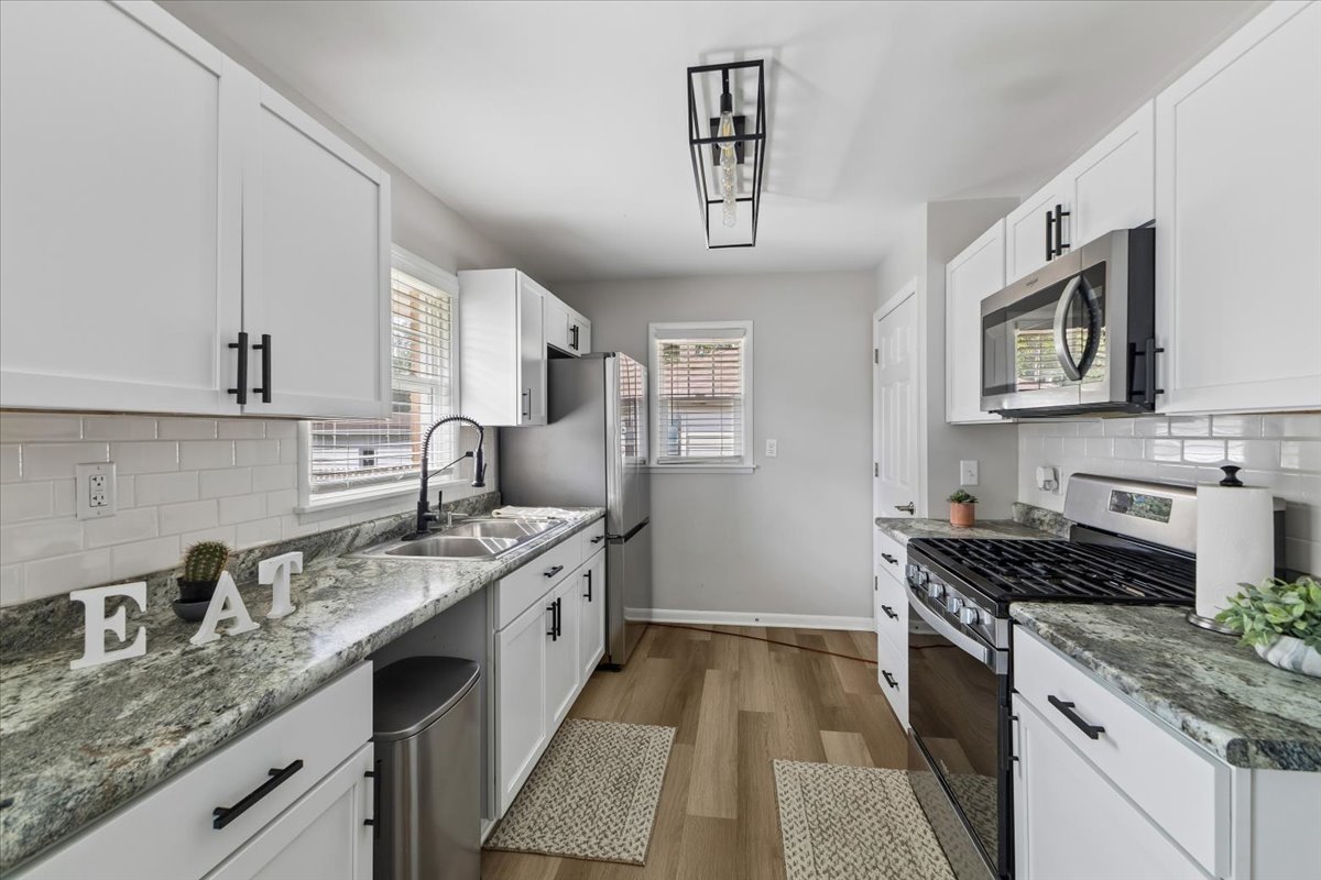 1305 N Prairie Avenue Property Photo 8