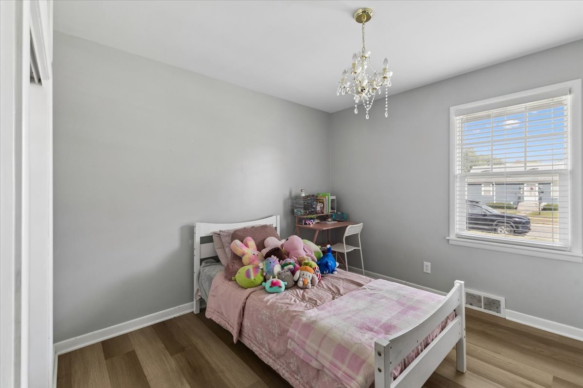 1305 N Prairie Avenue Property Photo 11