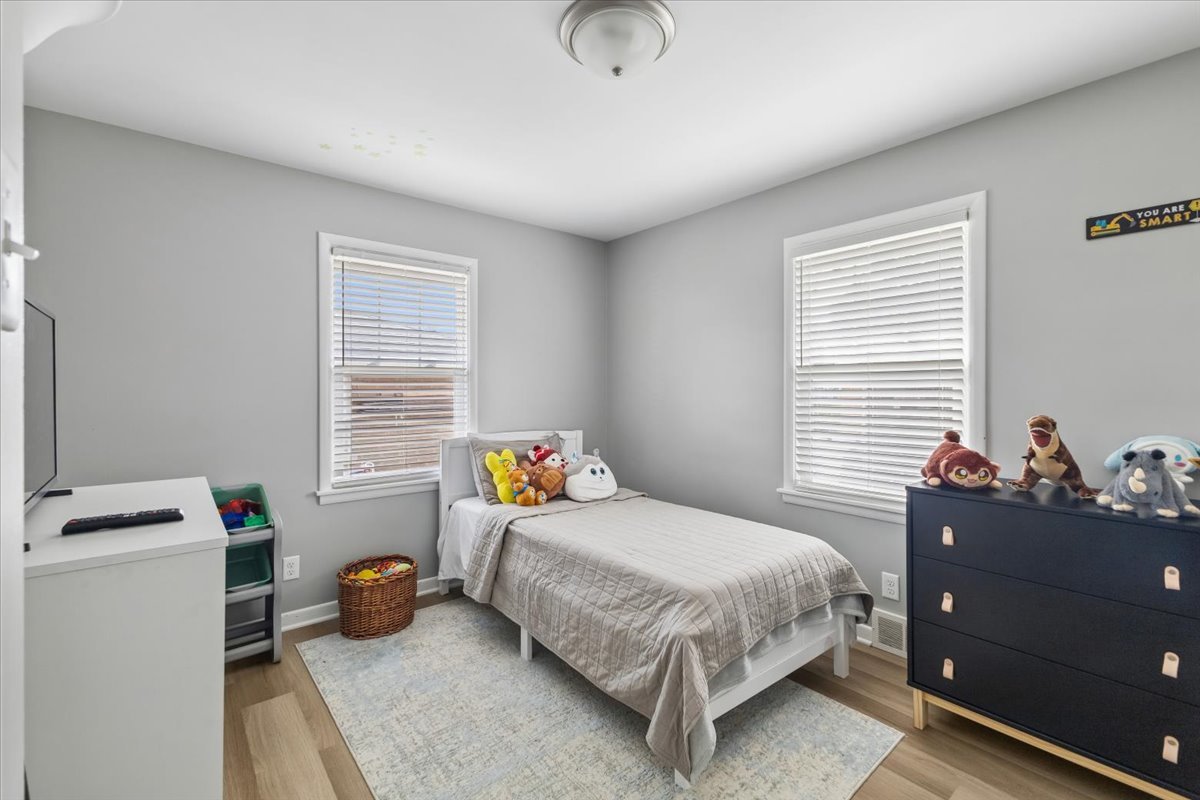 1305 N Prairie Avenue Property Photo 12