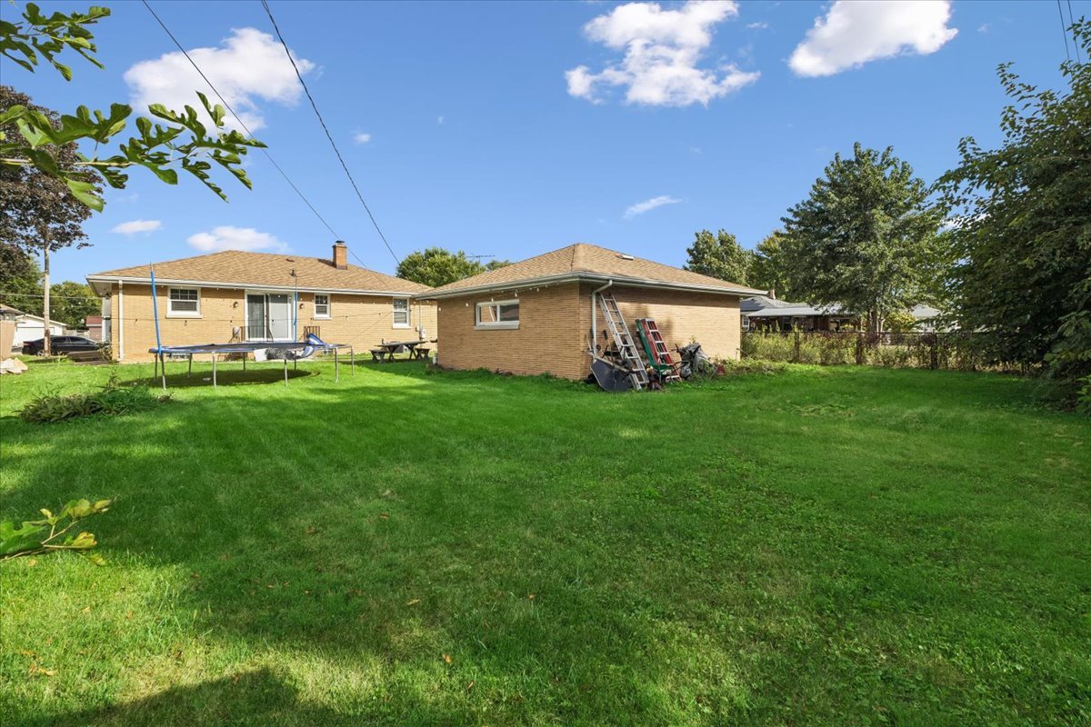 1305 N Prairie Avenue Property Photo 18