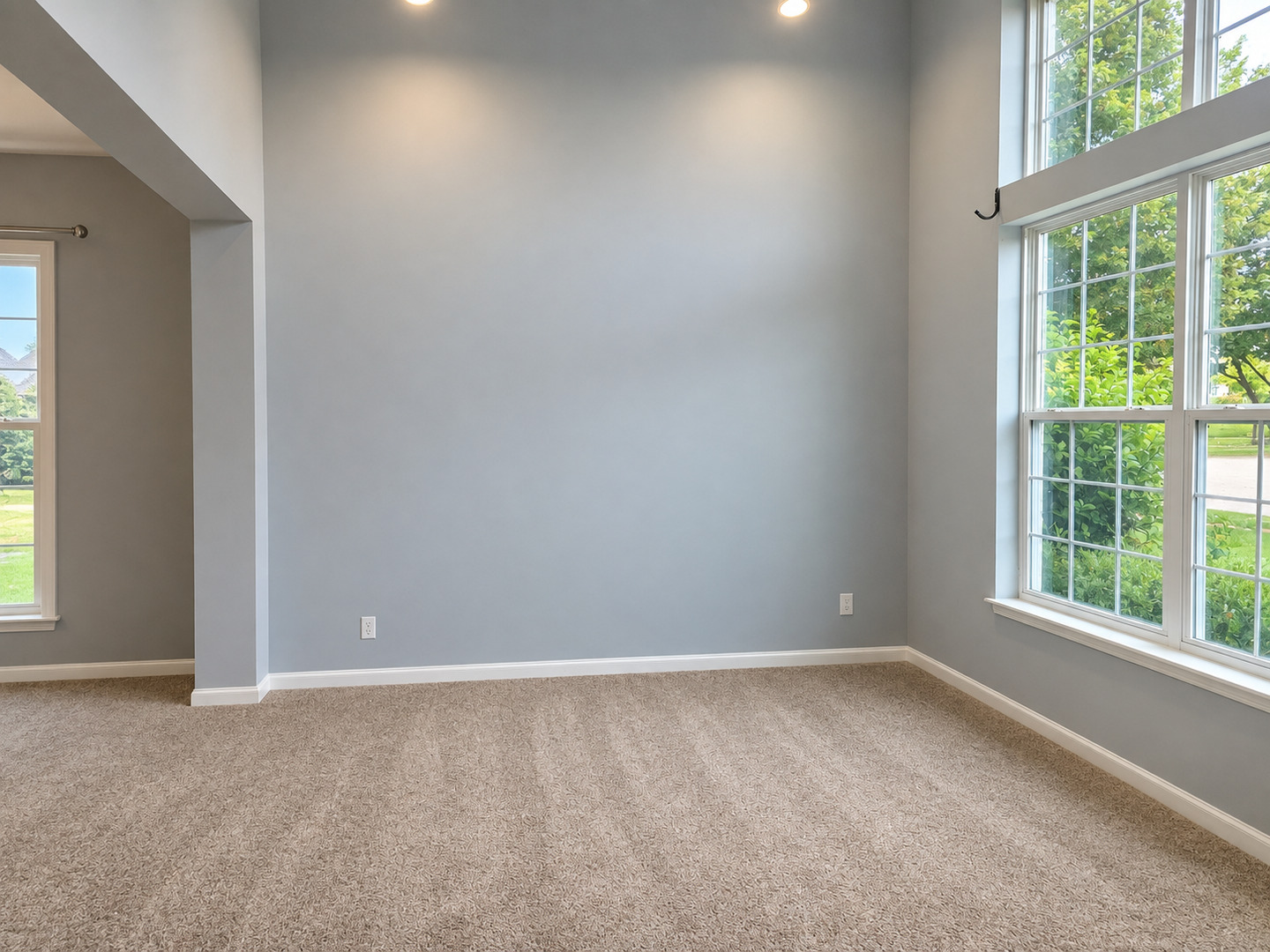 643 Seneca Street Property Photo 3